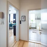 Schillerapartment Hof, Kueche, 24h Digital-checkin, Parkplatz, Wlan250mbit Hof (Bavaria)