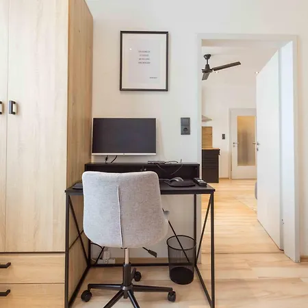Schillerapartment Hof, Kueche, 24h Digital-checkin, Parkplatz, Wlan250mbit * Hof (Bavaria)