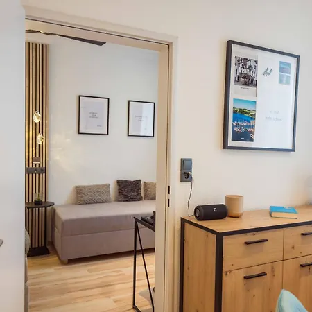 Apartment Schillerapartment Hof, Kueche, 24h Digital-checkin, Parkplatz, Wlan250mbit *