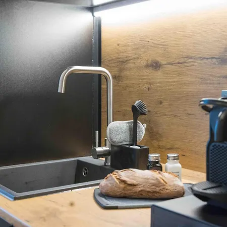 Schillerapartment Hof, Kueche, 24h Digital-checkin, Parkplatz, Wlan250mbit