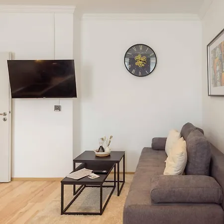 Schillerapartment Hof, Kueche, 24h Digital-checkin, Parkplatz, Wlan250mbit Apartment