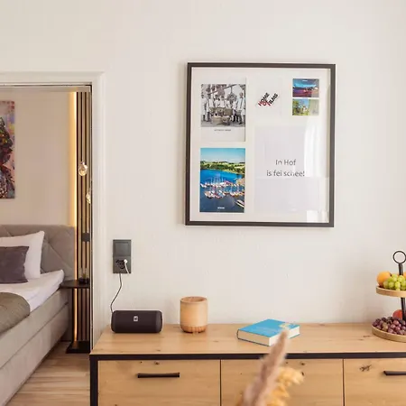 Apartment Schillerapartment Hof, Kueche, 24h Digital-checkin, Parkplatz, Wlan250mbit