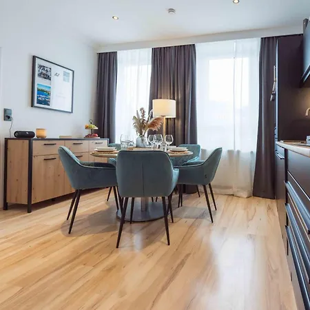 Schillerapartment Hof, Kueche, 24h Digital-checkin, Parkplatz, Wlan250mbit Apartment *