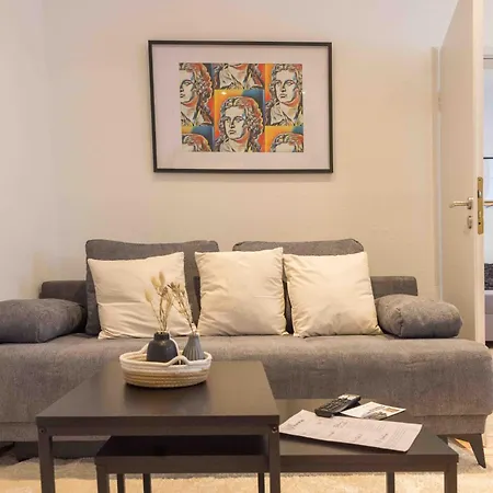 Schillerapartment Hof, Kueche, 24h Digital-checkin, Parkplatz, Wlan250mbit Apartment Hof (Bavaria)