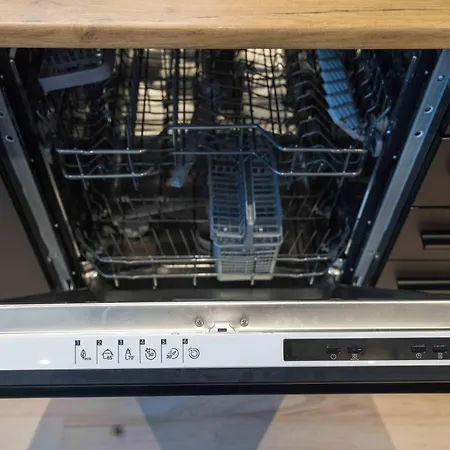 Schillerapartment Hof, Kueche, 24h Digital-checkin, Parkplatz, Wlan250mbit