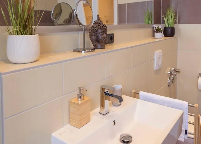 Schillerapartment Hof, Kueche, 24h Digital-checkin, Parkplatz, Wlan250mbit