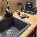 Schillerapartment Hof, Küche, 24h Digital-checkin, Parkplatz, Wlan250mbit Hof (Bavaria)
