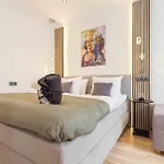 Schillerapartment Hof, Kueche, 24h Digital-checkin, Parkplatz, Wlan250mbit 霍夫