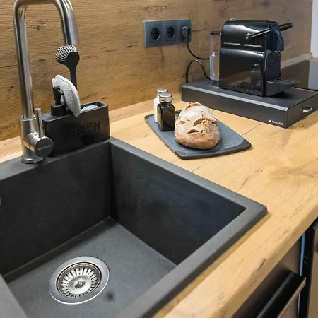Schillerapartment Hof, Kueche, 24h Digital-checkin, Parkplatz, Wlan250mbit Hof (Bavaria)