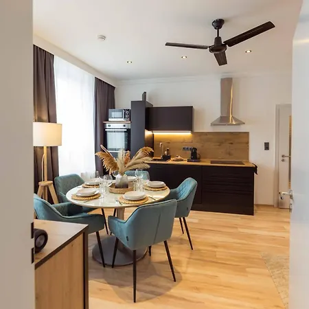 Schillerapartment Hof, Smart-checkin, Ir-sauna, Parkplatz, Wlan600mbit アパート ホーフ