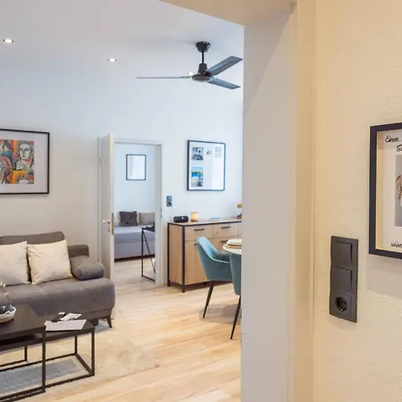 アパート Schillerapartment Hof, Smart-checkin, Ir-sauna, Parkplatz, Wlan600mbit ホーフ