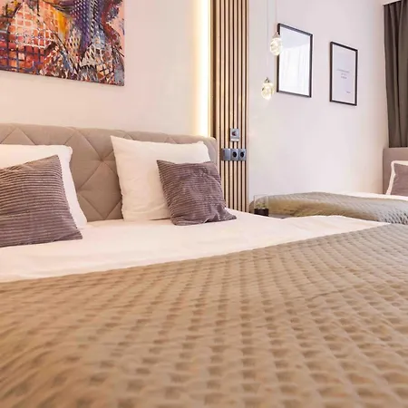 Schillerapartment Hof, Smart-checkin, Ir-sauna, Parkplatz, Wlan600mbit * ホーフ