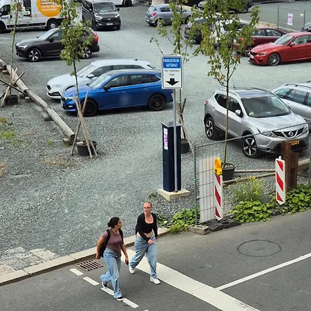 アパート Schillerapartment Hof, Smart-checkin, Ir-sauna, Parkplatz, Wlan600mbit *