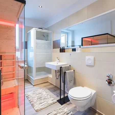 Schillerapartment Hof, Smart-checkin, Ir-sauna, Parkplatz, Wlan600mbit アパート ホーフ