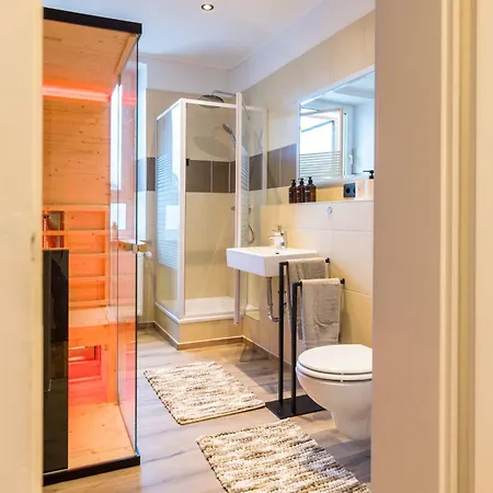 Schillerapartment Hof, Smart-checkin, Ir-sauna, Parkplatz, Wlan600mbit