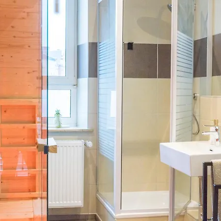 Schillerapartment Hof, Smart-checkin, Ir-sauna, Parkplatz, Wlan600mbit アパート ホーフ