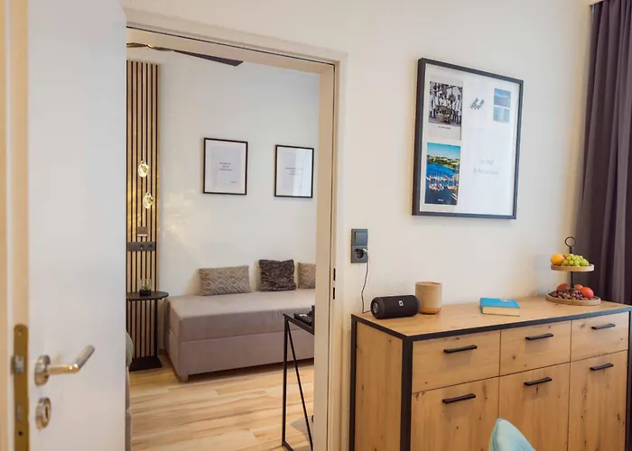 Appartement Schillerapartment Hof, Kueche, 24h Digital-checkin, Parkplatz, Wlan250mbit *