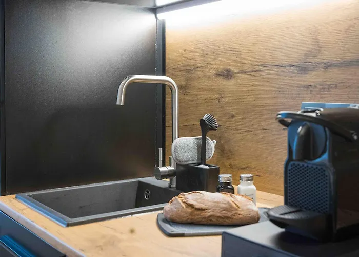 Schillerapartment Hof, Kueche, 24h Digital-checkin, Parkplatz, Wlan250mbit