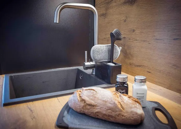 Schillerapartment Hof, Kueche, 24h Digital-checkin, Parkplatz, Wlan250mbit *